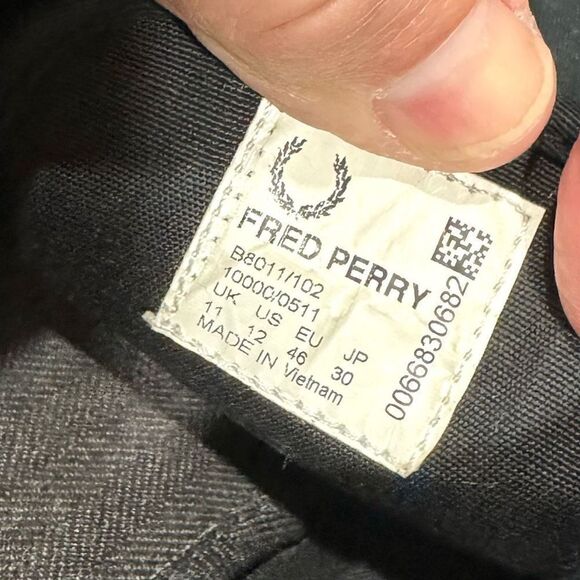 Fred Perry Black/Gray Canvas Retro Sneakers. Size 12. - Picture 9 of 10